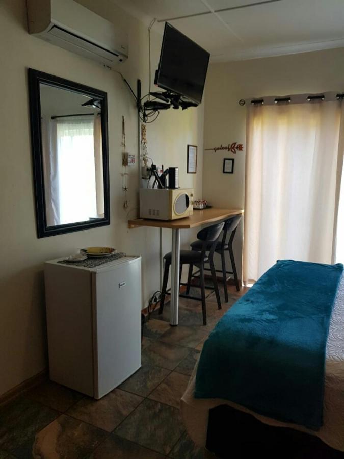 Tehillah Guesthouse Upington Exterior photo