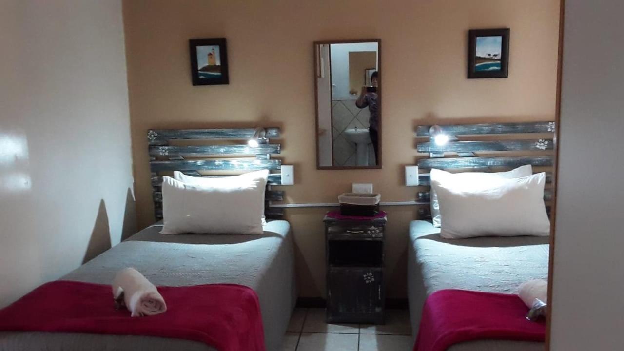 Tehillah Guesthouse Upington Exterior photo
